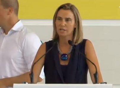 La ministra Mogherini sceglie la collana Maratea blu