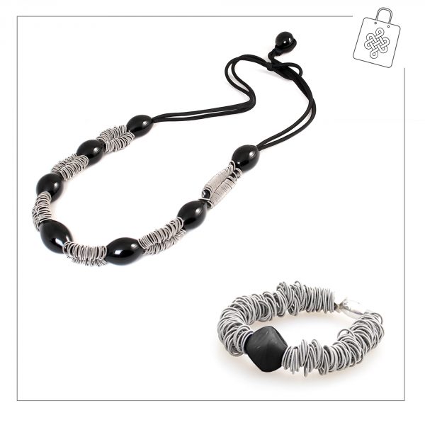 Collana-Rita-nero-con-Maratea-Bracciale-nero